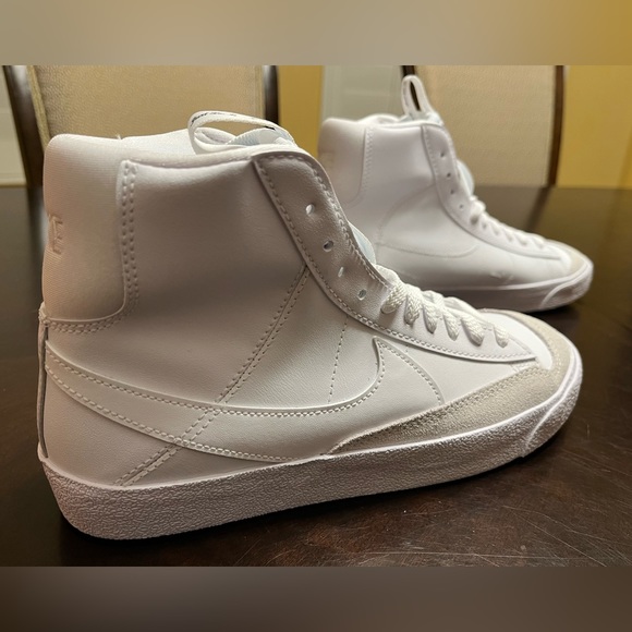 New Nike Blazer Mid 77 Leather White Sneaker Shoes 6Y - Picture 3 of 12